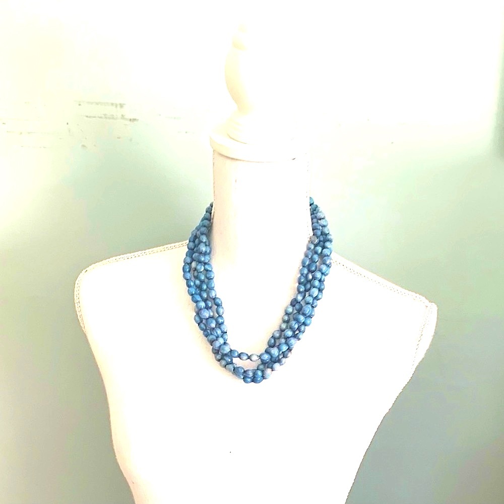 ☃️ 🎁NEW VTG. “SEED” BEADS. 44”